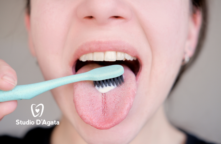 La lingua è più sporca dei denti (e nessuno la lava davvero)